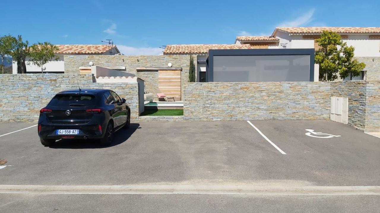 Villa HOME HOLIDAY à Cala Rossa Lecci Extérieur photo